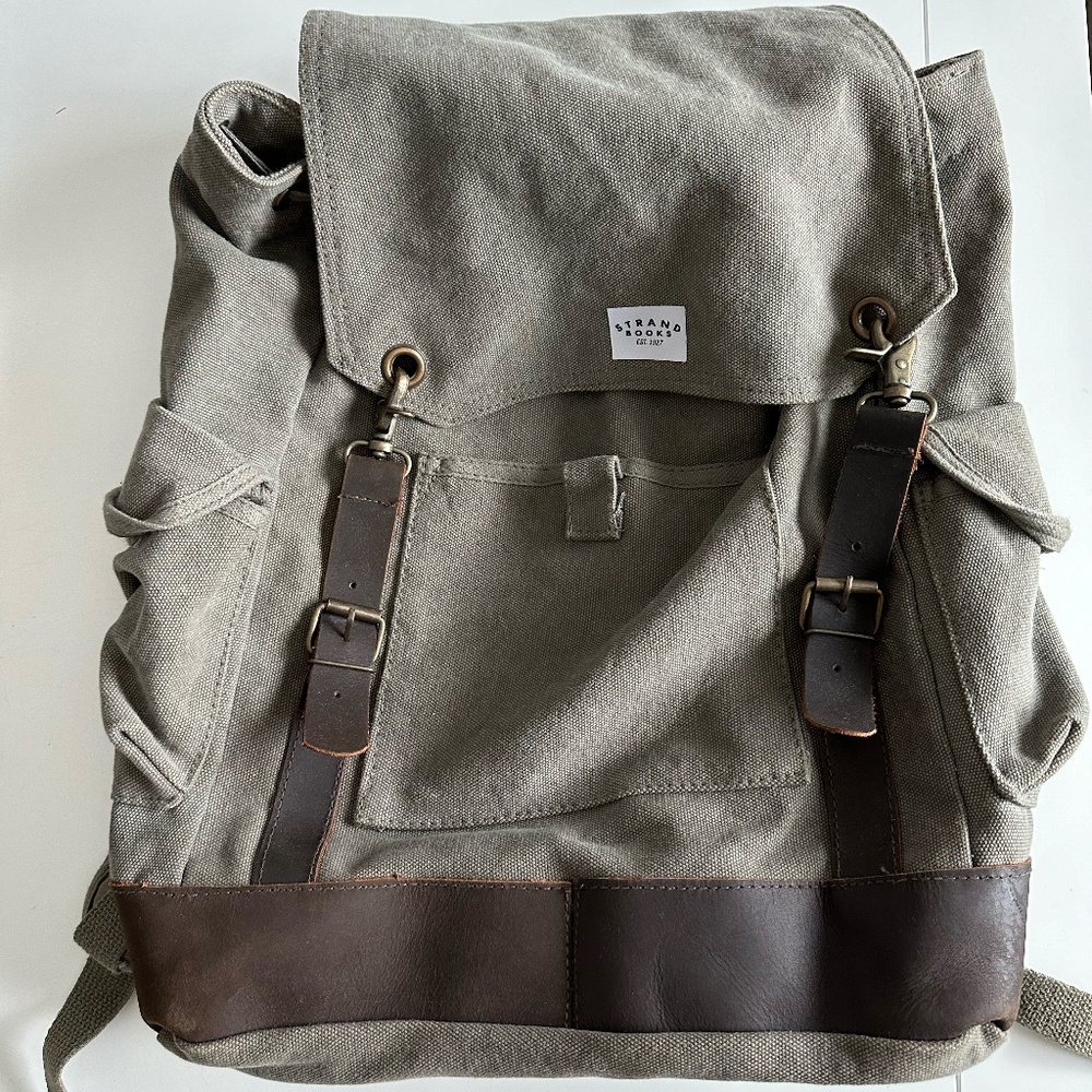 The Strand Olive Green Backpack - LIKE NEW